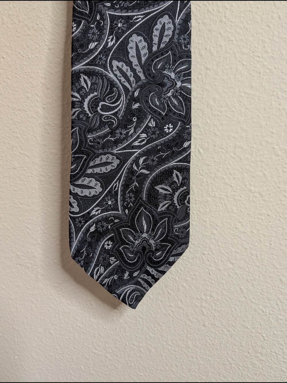 Croft & Barrow 100% Silk Tie | Black Silver Paisley Jacquard | Made‎ in USA